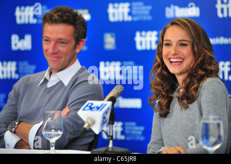 Vincent Cassel, Natalie Portman alla conferenza stampa per BLACK SWAN Conferenza stampa al Toronto International Film Festival (TIFF), Hyatt Regency Hotel, Toronto, il 14 settembre 2010. Foto di: Gregorio T. Binuya/Everett Collection Foto Stock