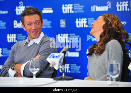 Vincent Cassel, Natalie Portman alla conferenza stampa per BLACK SWAN Conferenza stampa al Toronto International Film Festival (TIFF), Hyatt Regency Hotel, Toronto, il 14 settembre 2010. Foto di: Gregorio T. Binuya/Everett Collection Foto Stock