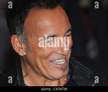 Bruce Springsteen presso gli arrivi per la promessa: LA REALIZZAZIONE DELLE TENEBRE SUL BORDO DELLA CITTÀ Premiere al Toronto International Film Festival (TIFF), Roy Thomson Hall di Toronto il 14 settembre 2010. Foto di: Tom Sandler/Everett Collection Foto Stock