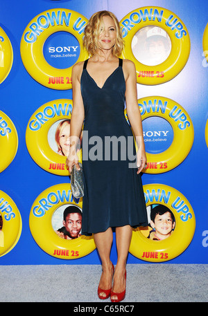 Maria Bello presso gli arrivi per adulti Premiere, il Teatro Ziegfeld, New York, NY Giugno 23, 2010. Foto di: Desiree Navarro/Everett Collection Foto Stock