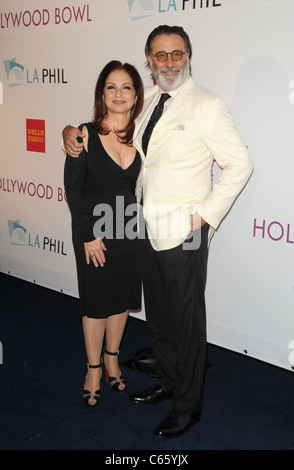 Gloria Estefan, Andy Garcia presso gli arrivi per Hollywood Bowl 2011 Hall of Fame cerimonia, l'Hollywood Bowl, Los Angeles, CA Giugno Foto Stock