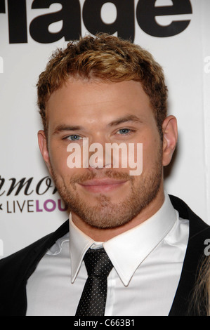 Kellan Lutz presso gli arrivi per amore matrimonio matrimonio Premiere, Pacific Design Center di Los Angeles, CA, 17 maggio 2011. Foto Da: Michael Germana/Everett Collection Foto Stock