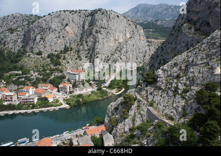 Omis e Cetina river canyon, Dalmazia, Croazia Foto Stock