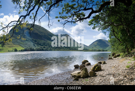 Fratello di acqua con Hartsop Dodd dietro, nel Lake District inglese. Foto Stock