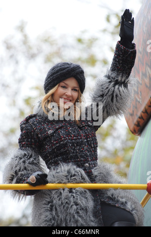 Kylie Minogue di presenze per 84ma annuale di Macy's Thanksgiving Day Parade, , New York, NY Novembre 25, 2010. Foto di: Kristin Foto Stock