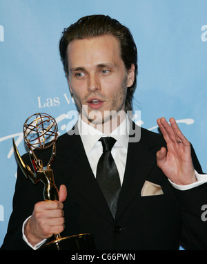 Jonathan Jackson in sala stampa per la trentottesima annuale di animazione diurna Emmy Awards - PRESS ROOM, Hilton Hotel di Las Vegas NV, 19 giugno 2011. Foto di: James Atoa/Everett Collection Foto Stock