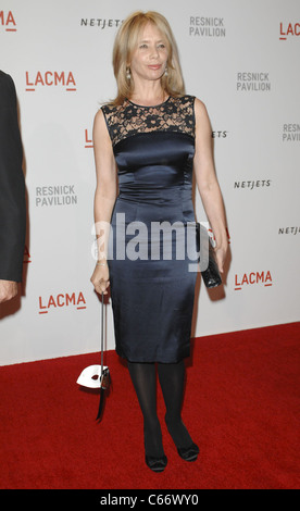 Rosanna Arquette presso gli arrivi per LACMA smascheramento del Lynda e Stewart Resnick padiglione espositivo, il Los Angeles County Museum of Art di Los Angeles, CA, 25 settembre 2010. Foto di: Elizabeth Goodenough/Everett Collection Foto Stock