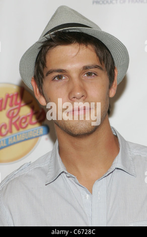 Casey Deidrick di presenze per regalo di lusso Suite per il trentasettesimo giorno annuale Emmy Awards per essere ospitato da SWAY presenta, Las Vegas Hilton di Las Vegas, NY Giugno 26, 2010. Foto di: James Atoa/Everett Collection Foto Stock