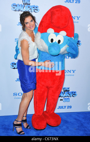 Brooke Shields presso gli arrivi per i puffi Premiere, il Teatro Ziegfeld, New York, NY Luglio 24, 2011. Foto di: Gregorio T. Binuya/Everett Collection Foto Stock