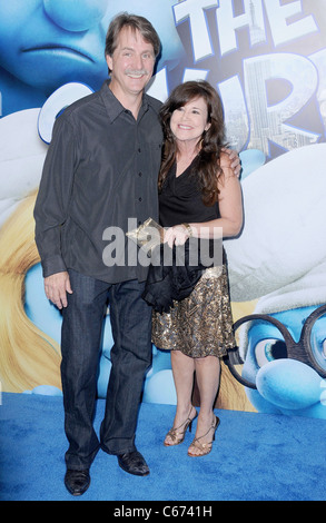 Jeff Foxworthy presso gli arrivi per i puffi Premiere, il Teatro Ziegfeld, New York, NY Luglio 24, 2011. Foto di: Kristin Callahan/Everett Collection Foto Stock