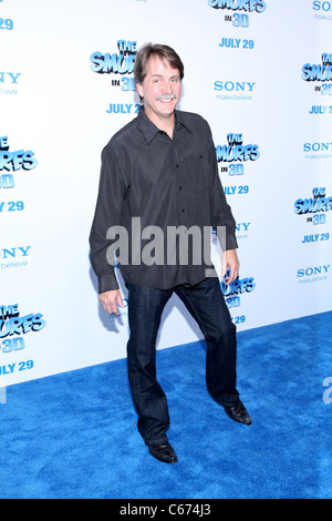 Jeff Foxworthy presso gli arrivi per i puffi Premiere, il Teatro Ziegfeld, New York, NY Luglio 24, 2011. Foto di: Andres Otero/Everett Collection Foto Stock