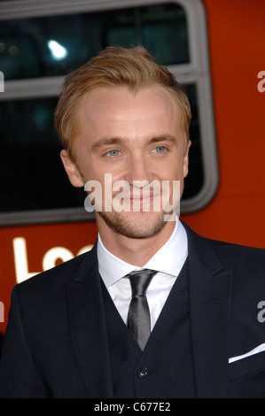 Tom Felton presso gli arrivi per luogo di Il pianeta delle scimmie Premiere, Grauman's Chinese Theatre di Los Angeles, CA Luglio 28, 2011. Foto Da: Michael Germana/Everett Collection Foto Stock