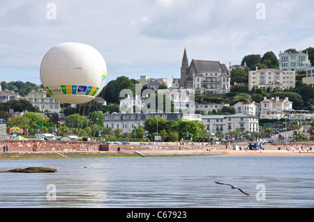 Beachfront mostra in mongolfiera, Torquay, Tor Bay, Devon, Inghilterra, Regno Unito Foto Stock