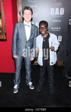 Matthew Evans, Adrian Kali Turner presso gli arrivi per cattiva maestra Premiere, il Teatro Ziegfeld, New York, NY Giugno 20, 2011. Foto Foto Stock