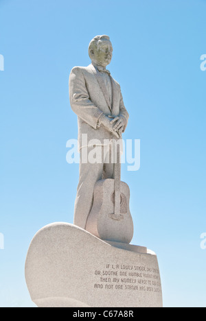 Jim Reeves Memorial Park, Statua di country famoso cantante occidentale che è stato ucciso in un incidente aereo nel 1964, Cartagine, Texas, Stati Uniti d'America Foto Stock