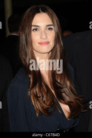 Paz Vega presso gli arrivi per CAT RUN Premiere, Arclight Glossari Affini Dome, Los Angeles, CA, 29 marzo 2011. Foto di: Dee Cercone/Everett Collection Foto Stock