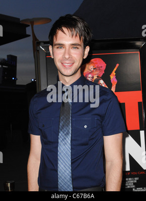 Scott Mechlowicz presso gli arrivi per CAT RUN Premiere, Arclight Glossari Affini Dome, Los Angeles, CA, 29 marzo 2011. Foto di: Elizabeth Goodenough/Everett Collection Foto Stock