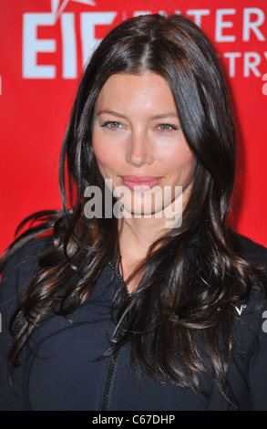 Jessica Biel in corrispondenza di una apparizione pubblica per xiv annuale di FEI REVLON Run/a piedi per le donne, Times Square, New York, NY Aprile 30, 2011. Foto di: Gregorio T. Binuya/Everett Collection Foto Stock