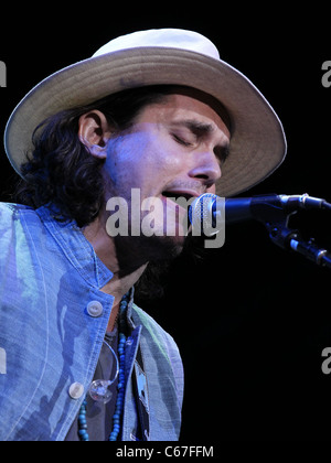 John Mayer di presenze per 2011 Tiger marmellata, Mandalay Bay Events Centre di Las Vegas, NV il 30 aprile 2011. Foto di: MORA/Everett Collection Foto Stock