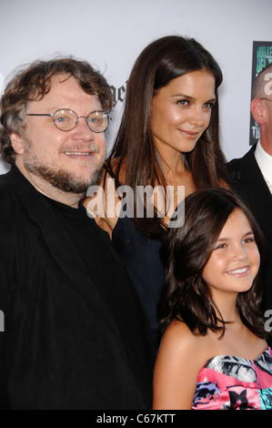 Guillermo del Toro, Katie Holmes, depositario Madison presso gli arrivi per non avere paura del buio Premiere, Regal Cinemas L.A. Live, Foto Stock