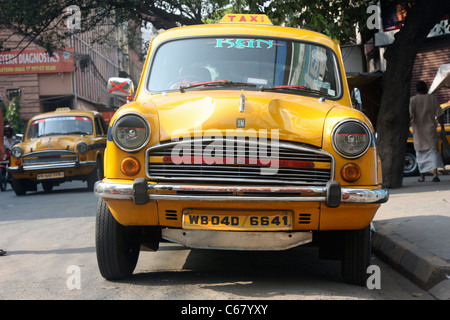 Ambasciatore taxi in Kolkata street Foto Stock