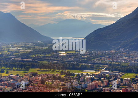 Vista su Bellinzona al Lago Maggiore Foto Stock