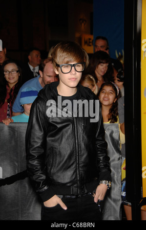 Justin Bieber presso gli arrivi per MEGAMIND Premiere, Grauman's Chinese Theatre di Los Angeles, CA 30 ottobre 2010. Foto Da: Michael Foto Stock