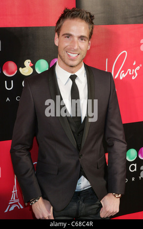 Simon Huck di presenze per la fabbrica di zucchero American Brasserie Grand Opening al Paris Las Vegas Paris Las Vegas Hotel Las Vegas NV il 4 marzo 2011. Foto di: James Atoa/Everett Collection Foto Stock