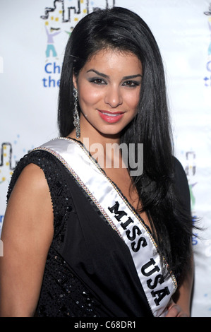 Miss Usa 2010 Rima Fakih presso gli arrivi per i bambini della città 2010 beneficiano di Gala, Pier 60 in Moli Chelsea, New York, NY Settembre 30, 2010. Foto di: Rob ricco/Everett Collection Foto Stock