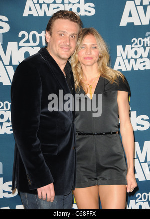 Jason Segel, Cameron Diaz in sala stampa per il ventesimo annuale degli MTV Movie Awards - Press Room, Gibson anfiteatro, Los Angeles, CA 5 Giugno 2011. Foto di: Dee Cercone/Everett Collection Foto Stock