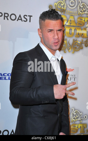 Michael " La situazione' Sorrentino presso gli arrivi per Comedy Central Roast di Donald Trump, Hammerstein Ballroom, New York, NY, 9 marzo 2011. Foto di: Gregorio T. Binuya/Everett Collection Foto Stock