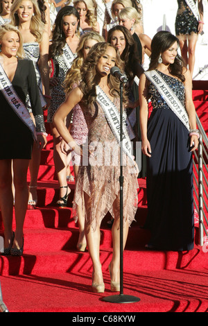 Miss Kentucky USA, Kia Hampton presso gli arrivi per un party di benvenuto per il 2011 MISS USA Pageant Contestants, Planet Hollywood Resort Foto Stock