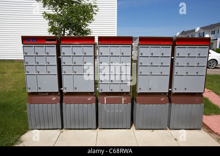 Canada Post comunità residenziale postboxes cassette postali sul condominio proprietà gestita Saskatoon Saskatchewan Canada Foto Stock