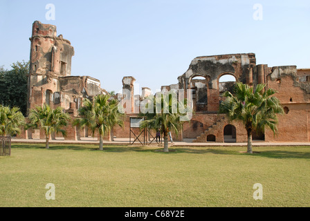 Rovine della Residenza Britannica, Lucknow, Uttar Pradesh, India Foto Stock