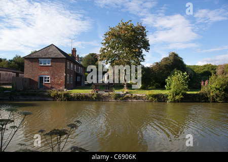 Burbage Wharf Kennet and Avon Canal Foto Stock