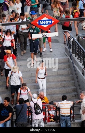 JMJ pellegrini a Puerta del Sol di Madrid, Spagna Foto Stock
