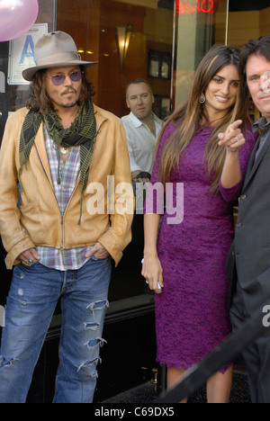 Johnny Depp, Penelope Cruz, Rob Marshall presso la cerimonia di induzione per la stella sulla Hollywood Walk of Fame Cerimonia di Penelope Foto Stock