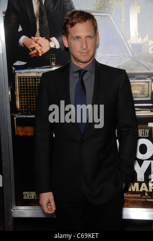 Josh Lucas presso gli arrivi per il Lincoln avvocato Premiere, Arclight Hollywood, Los Angeles, CA Marzo 10, 2011. Foto Da: Michael Germana/Everett Collection Foto Stock