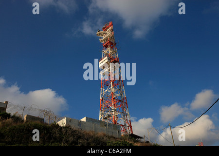 Militari israeliane di antenna di sorveglianza in Rosh Hanikra valico di frontiera tra Israele e il Libano Foto Stock