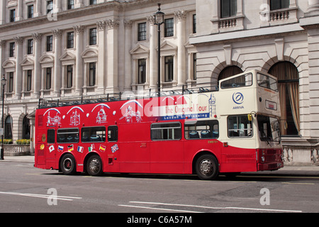 Londra open top city tour bus Foto Stock
