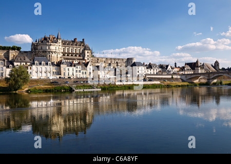 Valle della Loira il castello di Amboise, Indre et Loire sul fiume Loira, in Francia, in Europa Foto Stock