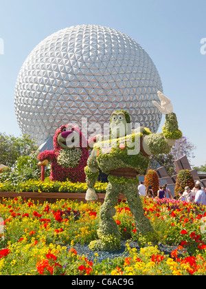 Buzz Lightyear Topiaria da pianta a Epcot, Disney World, Florida, Stati Uniti d'America. Foto Stock