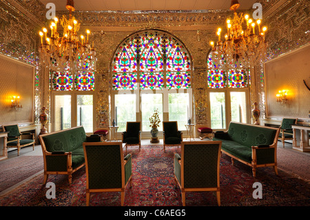 Interior shot della camera di lusso di Sahebqaraniyeh Palace in Niavaran Palace complesso, Teheran Iran. Foto Stock