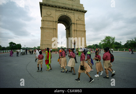 Memoriale di Delhi, India Gate, ALLA FINE DI RAJPATH Delhi, India. Mantenuto dalla Commissione delle tombe di guerra del Commonwealth. Foto Stock