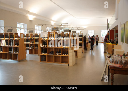 Vino e negozio di souvenir, Eberbach offrono Abbey, Kloster Eberbach offrono, Hesse, Germania Foto Stock