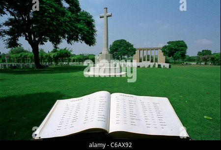 Guerra di Delhi Cimitero e memoriale, Delhi, India. Mantenuto dalla Commissione delle tombe di guerra del Commonwealth Foto Stock