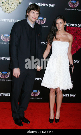 Ashton Kutcher e Demi Moore Los Angeles Premiere mondiale di "San Valentino" tenutasi presso il Grauman's Chinese Theater - Rosso Foto Stock