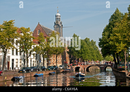 Vecchia Università (fondata nel 1575) 70 Rapenburg Leiden Paesi Bassi ( dove Albert Einstein ha insegnato ) Foto Stock