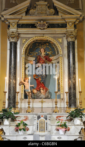 Renaissance statua di Maria nella chiesa vecchia Alassio Liguria Italia Foto Stock