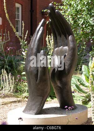 "Giustizia" a 7 ft scultura di Tanya Russell in Lepre corte il tempio interno Foto Stock